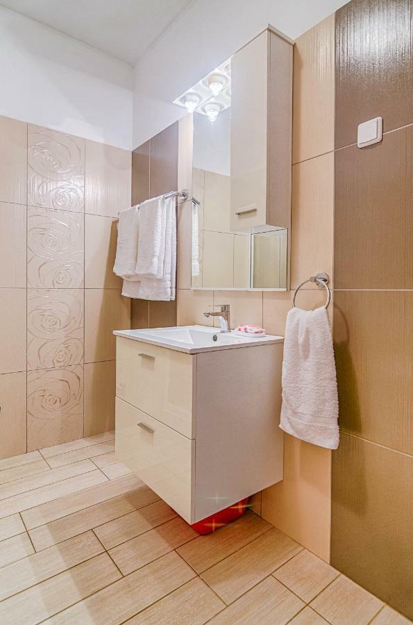 Apartmani Prodan 2 파자나 외부 사진